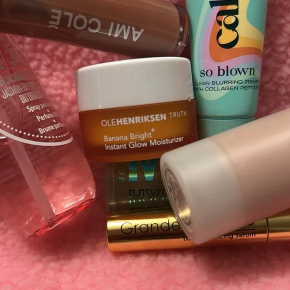 Sephora Holiday Makeup & Skin Set - Picture 6 of 6